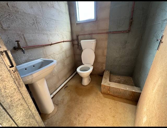 2 BEDROOM FREESTANDING FOR SALE IN MPOPHOMENI